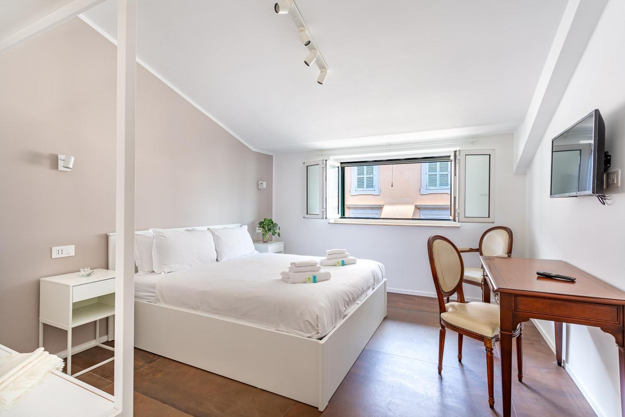 Iflat Bright Brand New 2-bedroom In Monti * Rome
