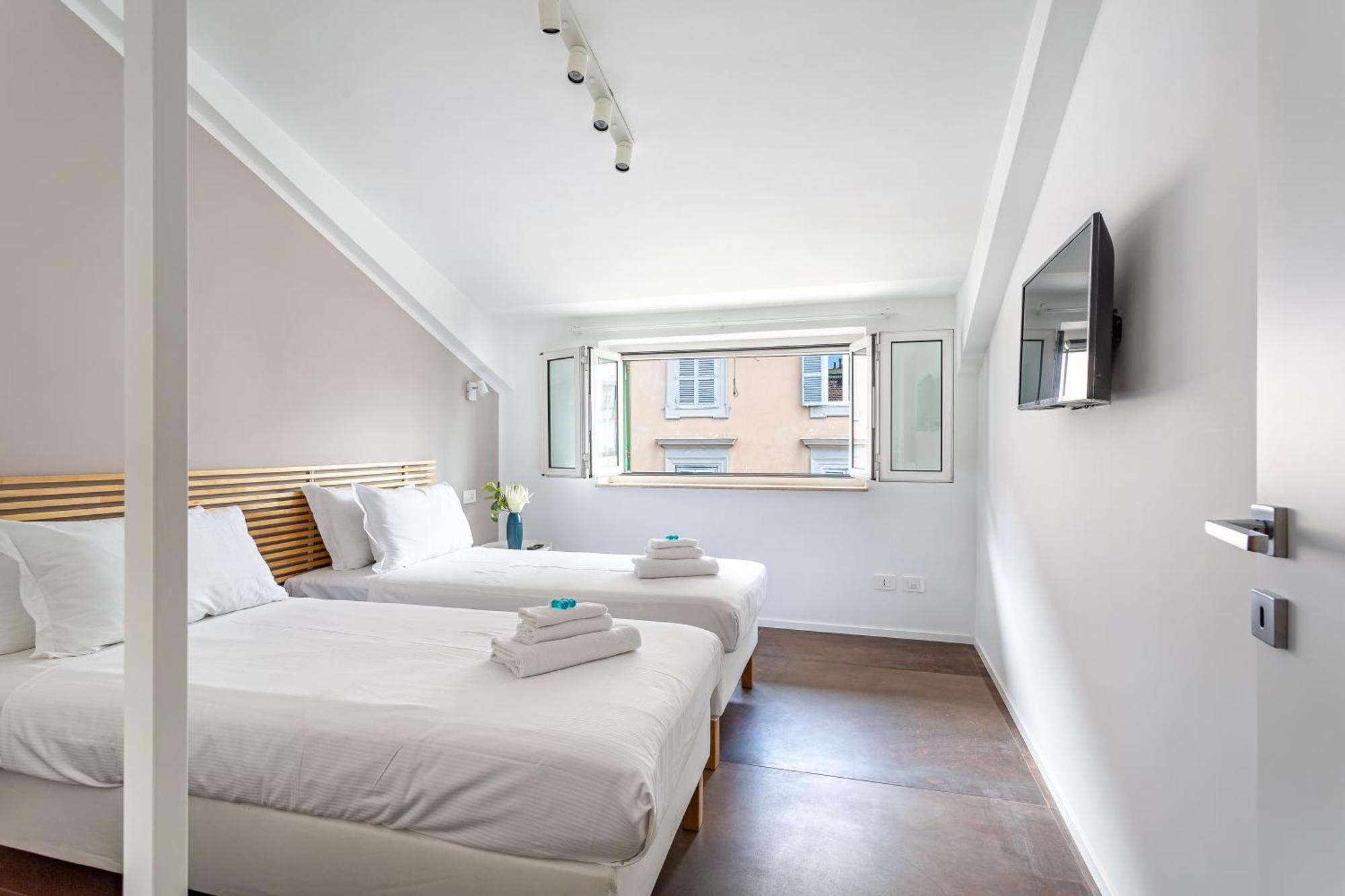 Iflat Bright Brand New 2-bedroom In Monti Rome