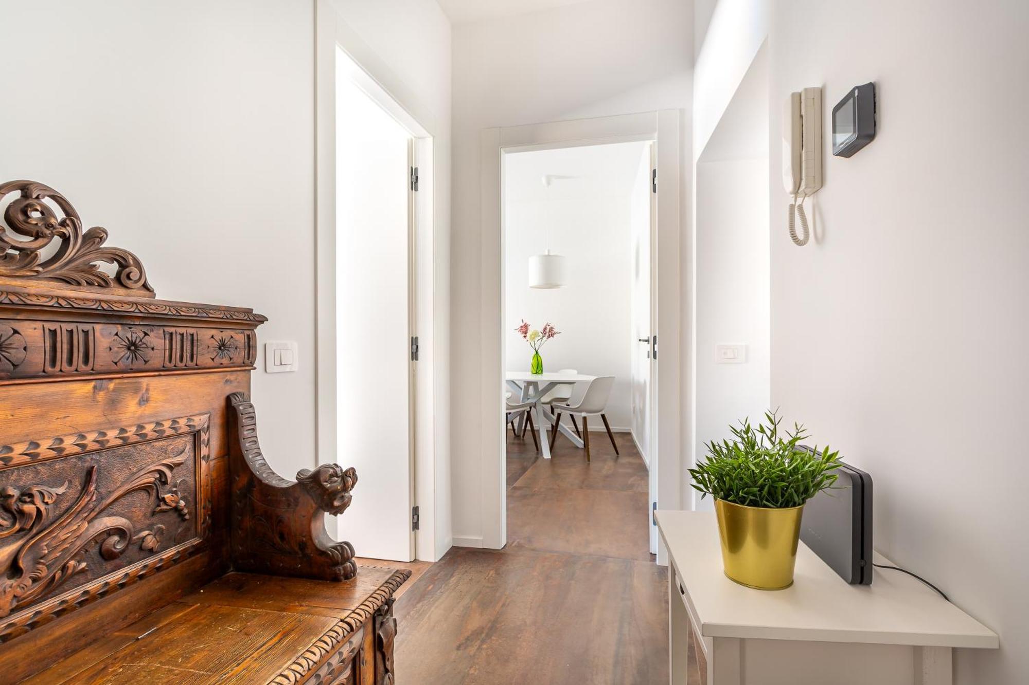 Iflat Bright Brand New 2-bedroom In Monti Apartment *